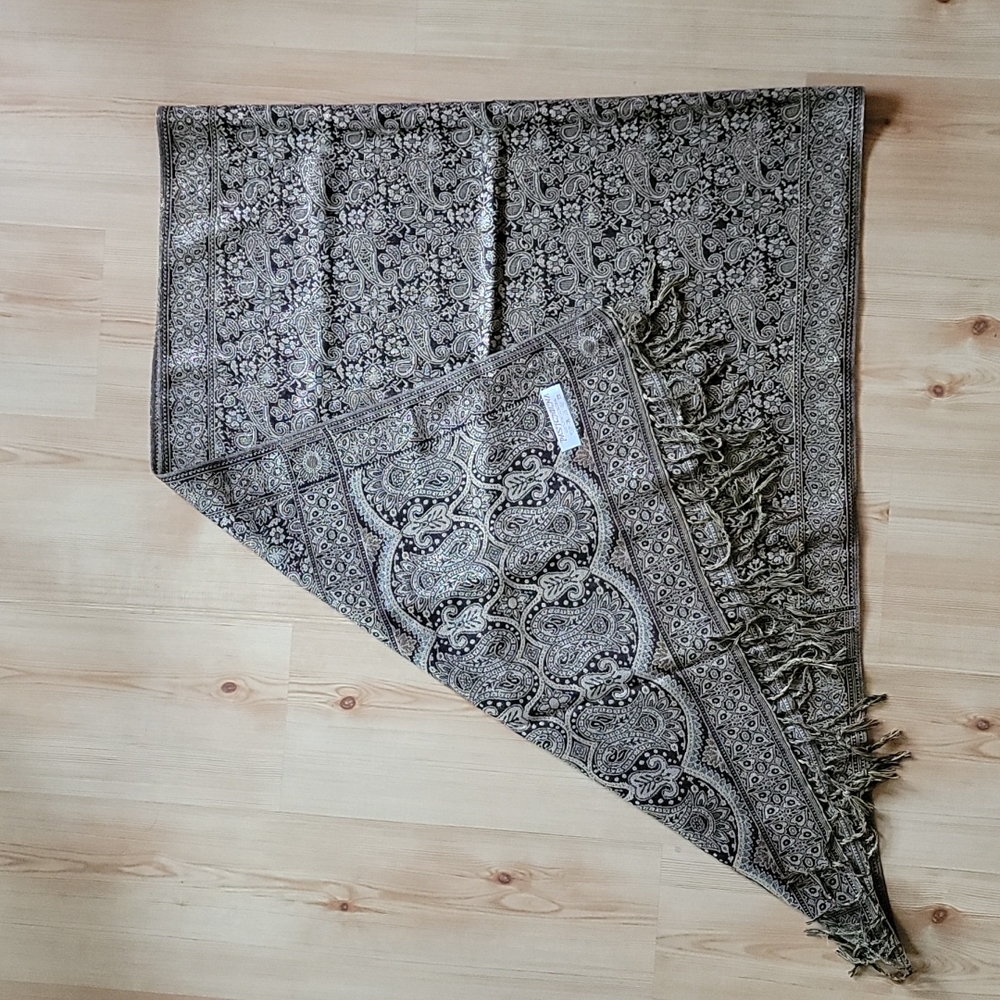 NEW Gorgeous Brown and Gold Pashmina Shawl 70 in x 27 in